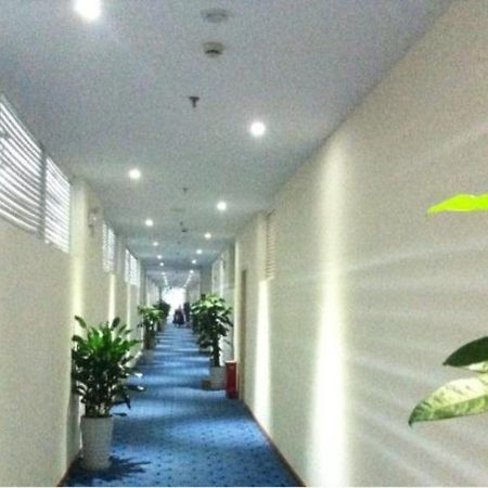 7 Days Inn Chengdu East Railway Station West Squar Extérieur photo