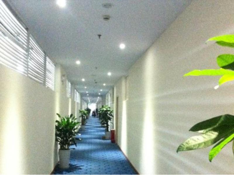 7 Days Inn Chengdu East Railway Station West Squar Extérieur photo